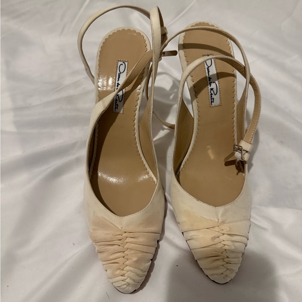 Oscar de la Renta Cream Women's Shoes